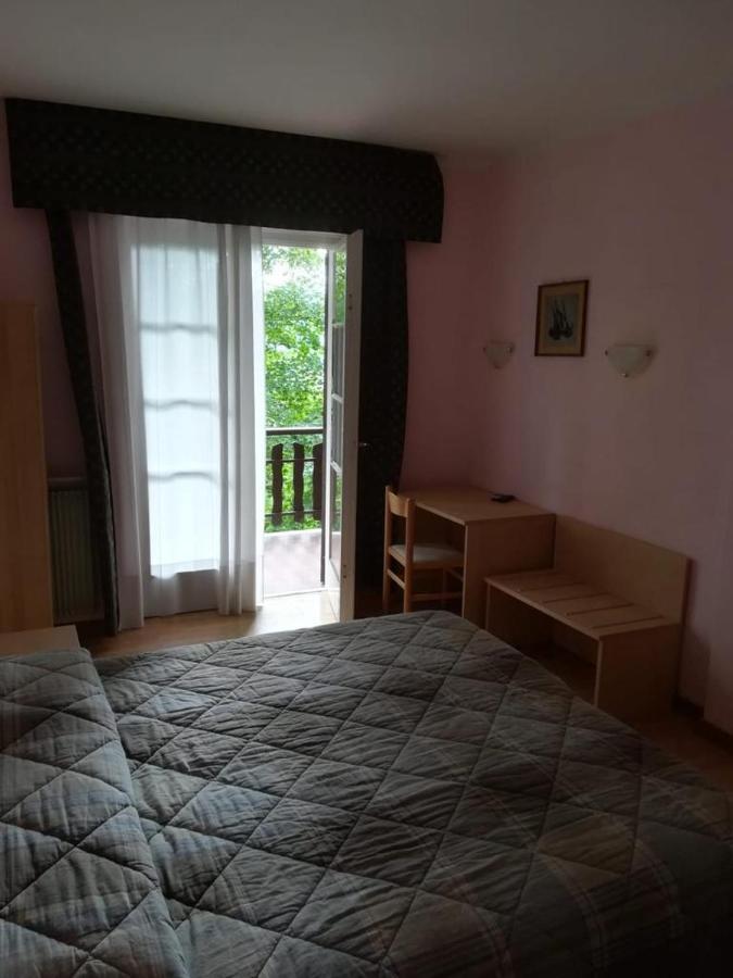 Royal Hotel Paolino Cavareno Zewnętrze zdjęcie