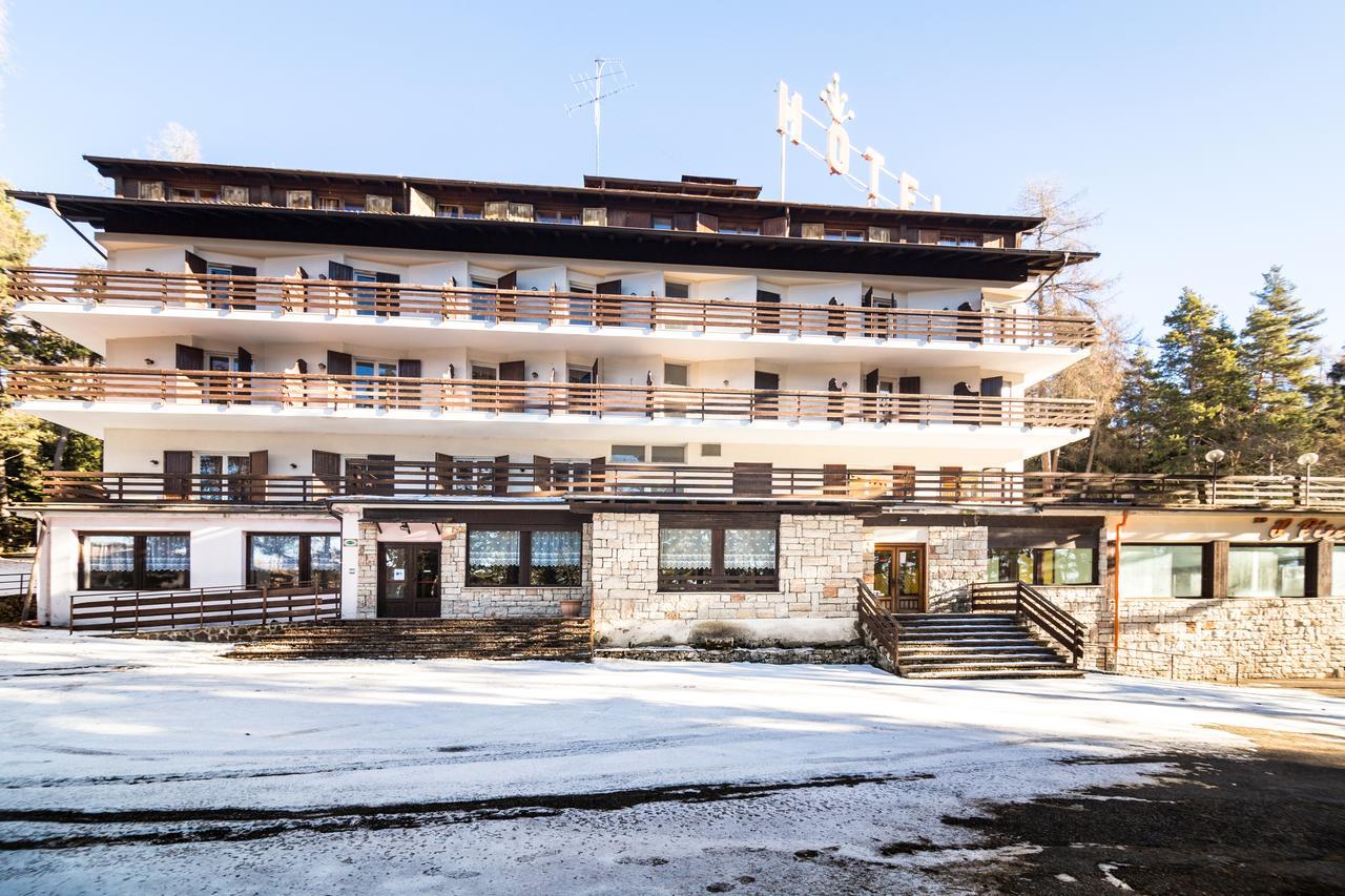 Royal Hotel Paolino Cavareno Zewnętrze zdjęcie