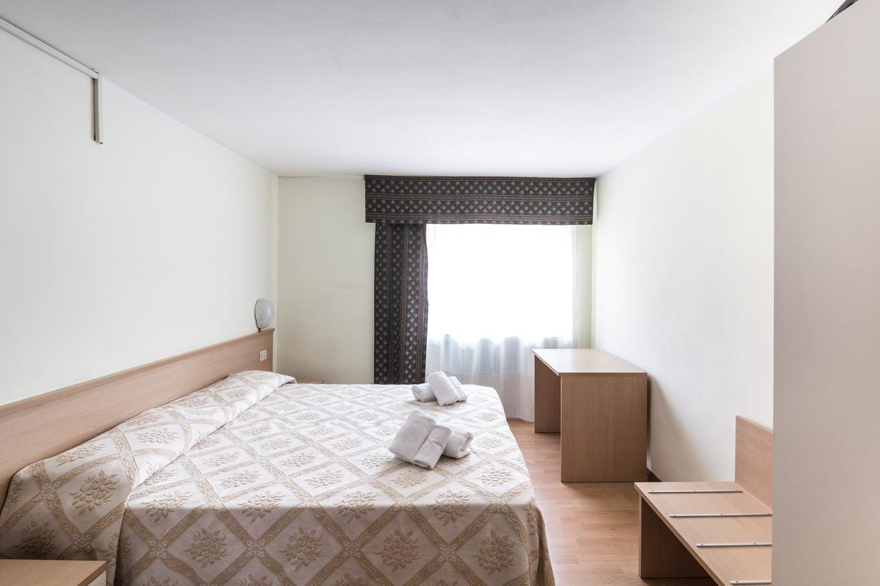 Royal Hotel Paolino Cavareno Zewnętrze zdjęcie